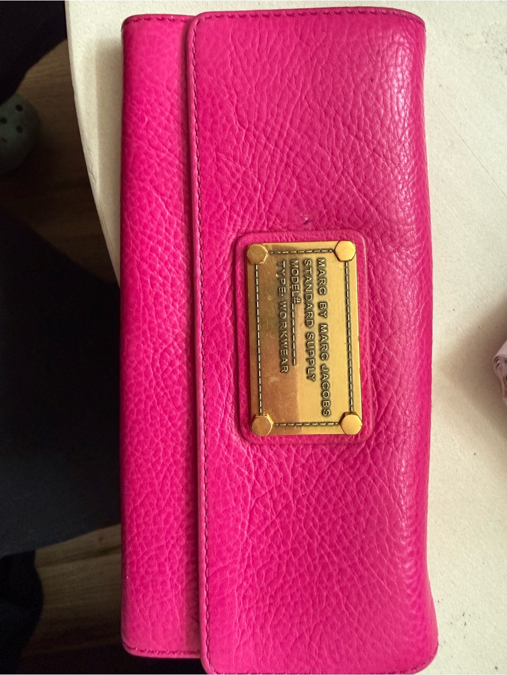 Shoulder Bag vs Wallet - Determination